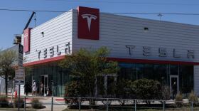 The APD Bomb Squad was called in around 8 a.m. Monday after someone spotted a suspicious device at the North Austin dealership located at 12845 N. Highway 183.